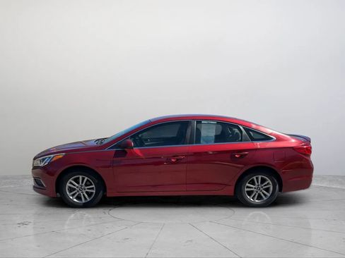 Used 2016 Hyundai Sonata SE image 2