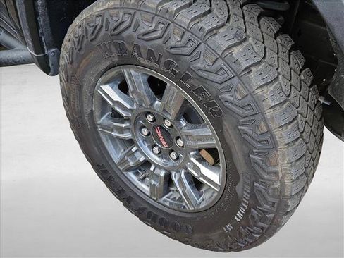 Used 2024 GMC Sierra 1500 AT4X image 6