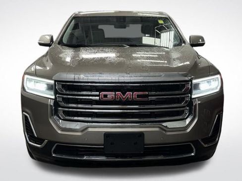 Used 2023 GMC Acadia SLE image 2