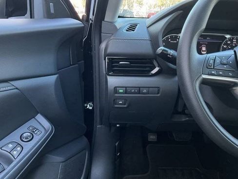 Used 2025 Nissan Sentra SV FWD image 20