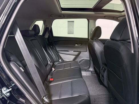 Certified 2026 Nissan Rogue SV AWD/4WD image 36
