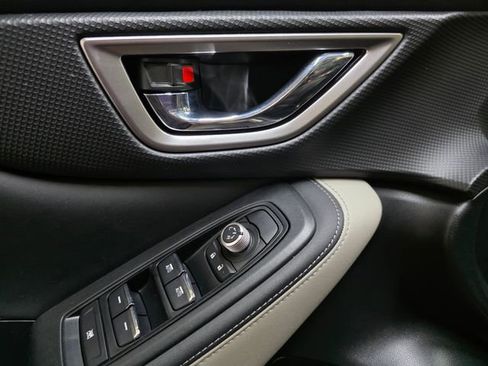 Used 2023 Subaru Forester Limited image 12