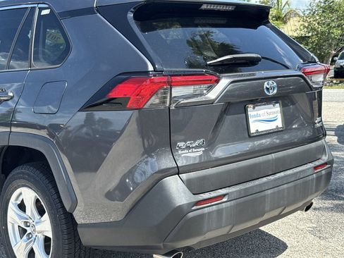 Used 2019 Toyota RAV4 XLE AWD/4WD image 11