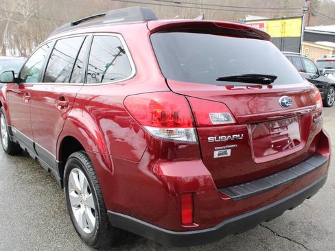 Used 2011 Subaru Outback 3.6R Limited image 10