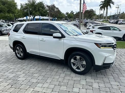 Used 2023 Honda Pilot EX-L image 15