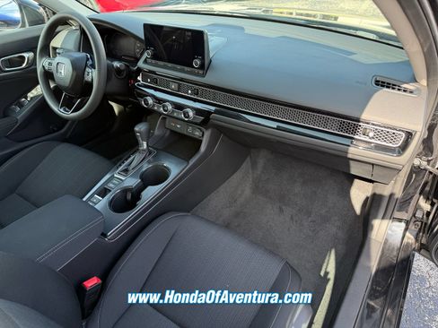 Used 2024 Honda Civic LX image 10