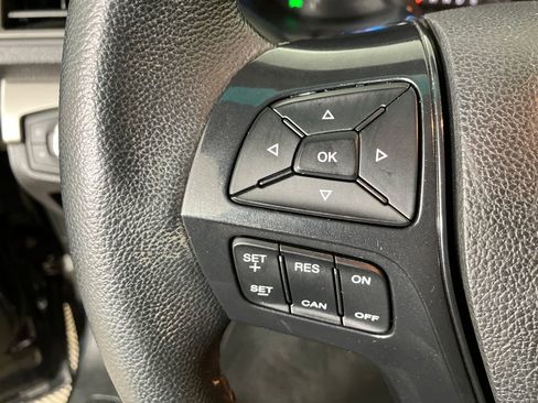 Used 2018 Ford Explorer XLT w/ Equipment Group 202A image 17