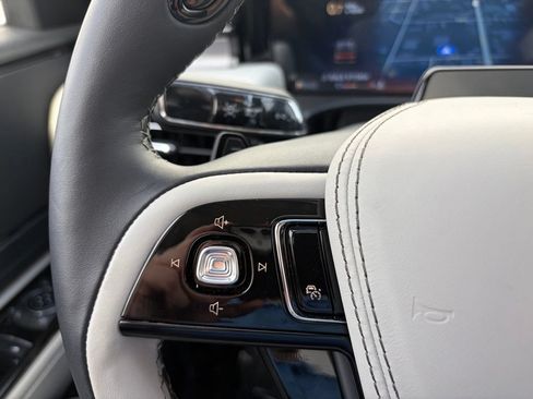 New 2026 Lincoln Aviator AWD image 31