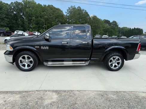 Used 2017 RAM 1500 Laramie AWD/4WD image 4