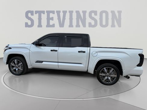 Used 2024 Toyota Tundra Capstone AWD/4WD image 2