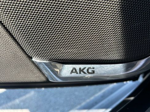 Used 2023 Cadillac Escalade ESV Sport Platinum w/ LPO, ONYX Package AWD/4WD image 41