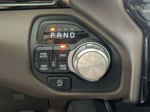 Used 2025 RAM 1500 Laramie AWD/4WD image 23