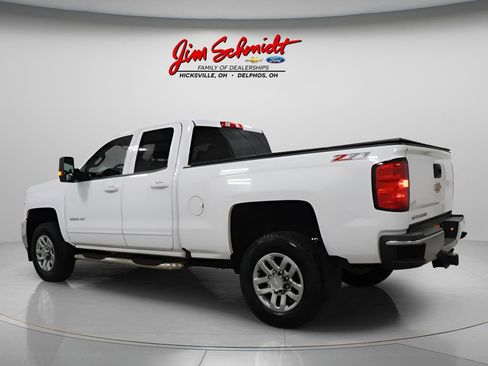 Used 2017 Chevrolet Silverado 2500 LT w/ LT Convenience Package image 4