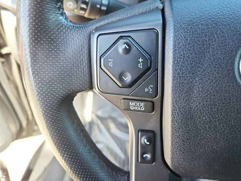 Used 2019 Toyota Tacoma TRD Sport AWD/4WD image 21