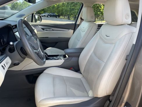 Used 2023 Cadillac XT5 Premium Luxury AWD/4WD image 12