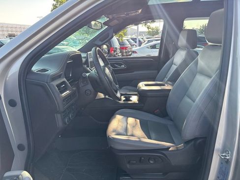 Used 2023 Chevrolet Tahoe Z71 w/ Luxury Package AWD/4WD image 16