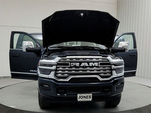 New 2025 RAM 2500 Limited image 10