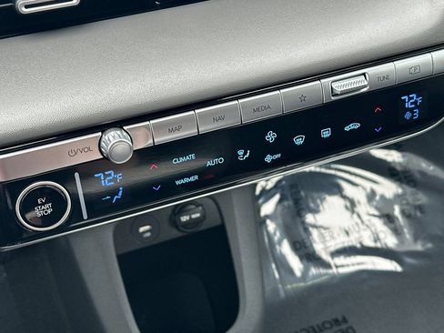 Certified 2024 Hyundai Ioniq 5 SEL RWD image 24