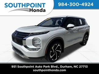 Used 2022 Mitsubishi Outlander SE video 3