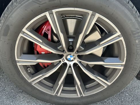 Used 2027 BMW X6 xDrive40i w/ Premium Package AWD/4WD image 15