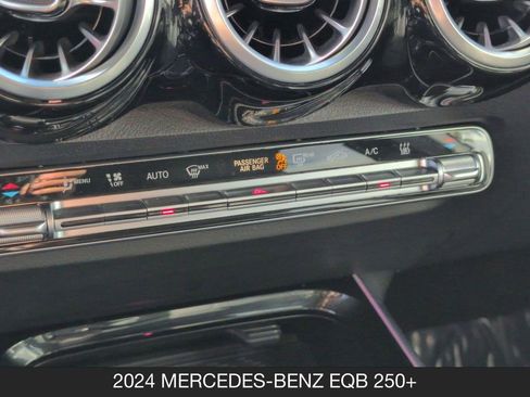 Used 2024 Mercedes-Benz EQB 250+ image 21