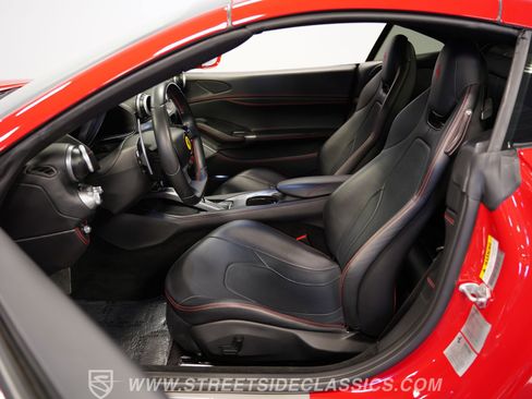 Used 2020 Ferrari Portofino RWD image 40