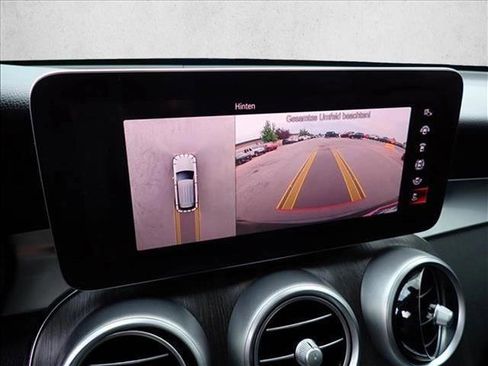 Used 2021 Mercedes-Benz GLC 300 4MATIC image 20