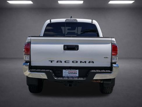 Used 2023 Toyota Tacoma TRD Off-Road AWD/4WD image 5