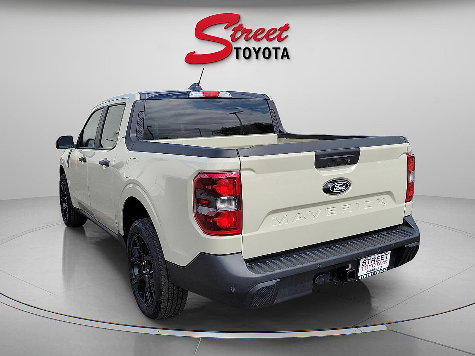 Used 2025 Ford Maverick XLT w/ XLT Luxury Package AWD/4WD image 2
