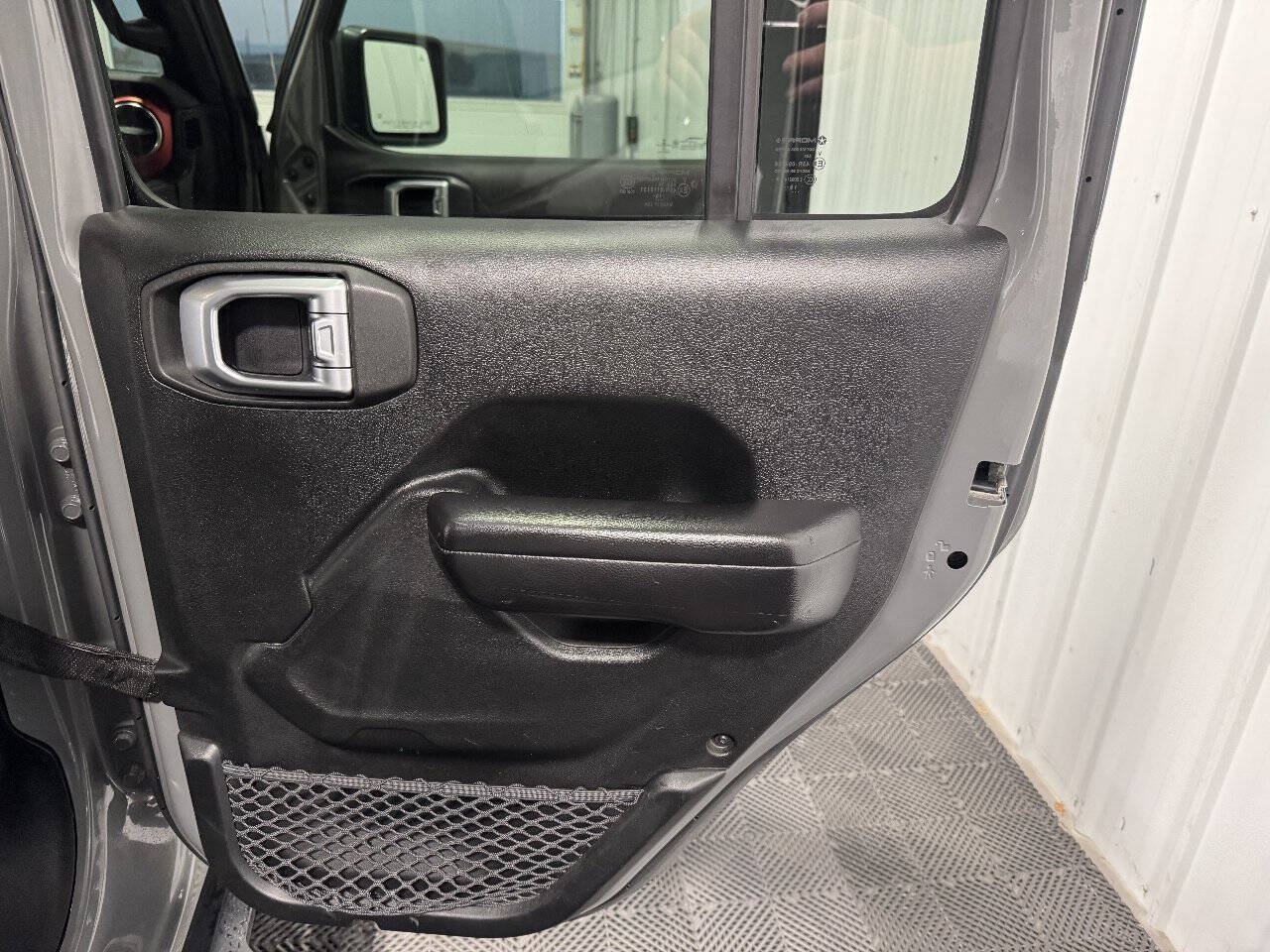 Used 2019 Jeep Wrangler Unlimited Rubicon w/ Uconnect 4C Nav & Sound Group AWD/4WD image 21