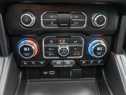 Used 2023 GMC Yukon AT4 w/ AT4 Premium Package image 30