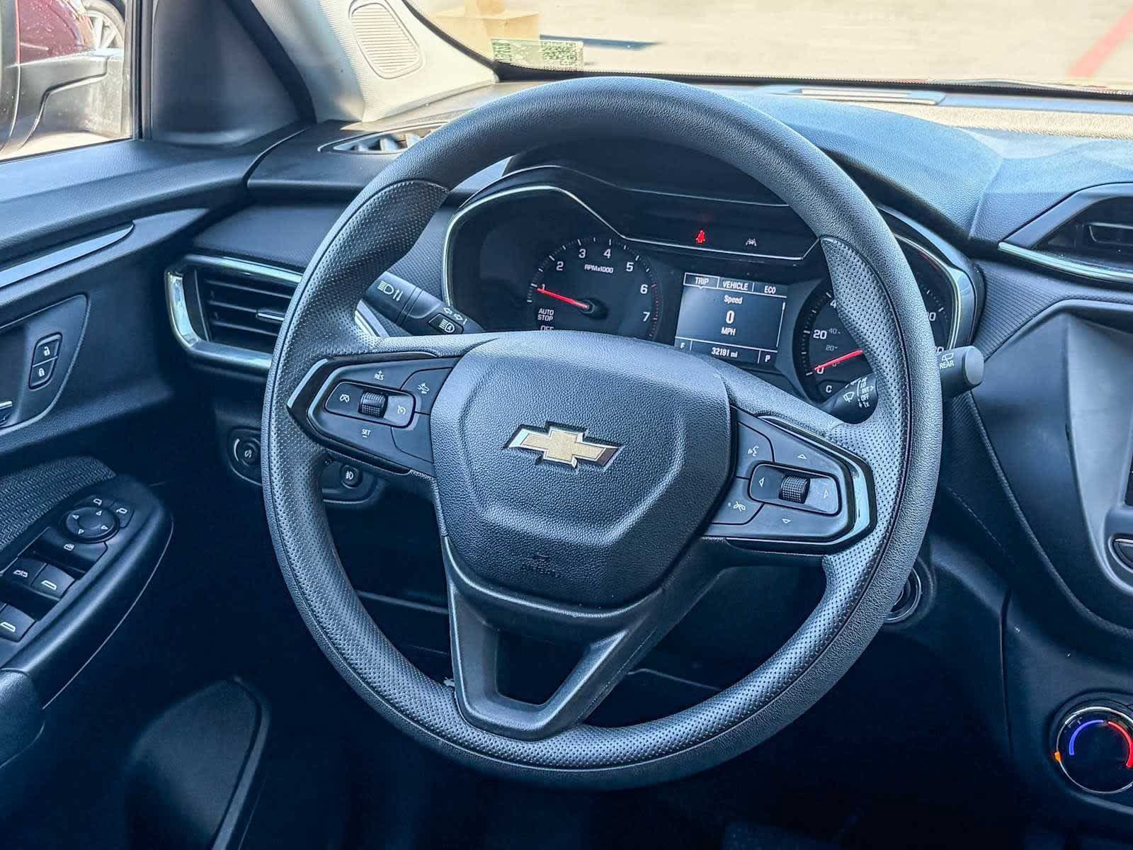 Used 2023 Chevrolet TrailBlazer LT FWD image 14