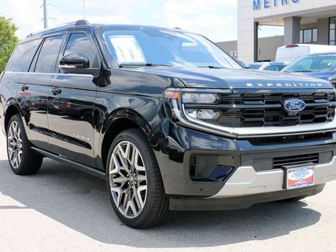 New 2025 Ford Expedition Platinum w/ Platinum Ultimate Package image 4