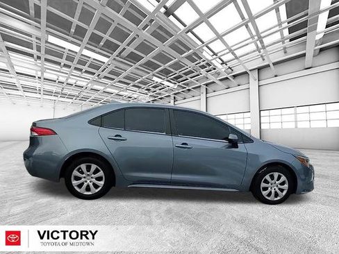 Certified 2021 Toyota Corolla LE image 2