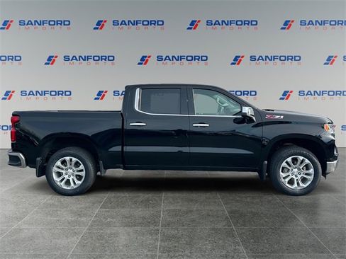 Used 2024 Chevrolet Silverado 1500 LTZ w/ LTZ Premium Package image 6