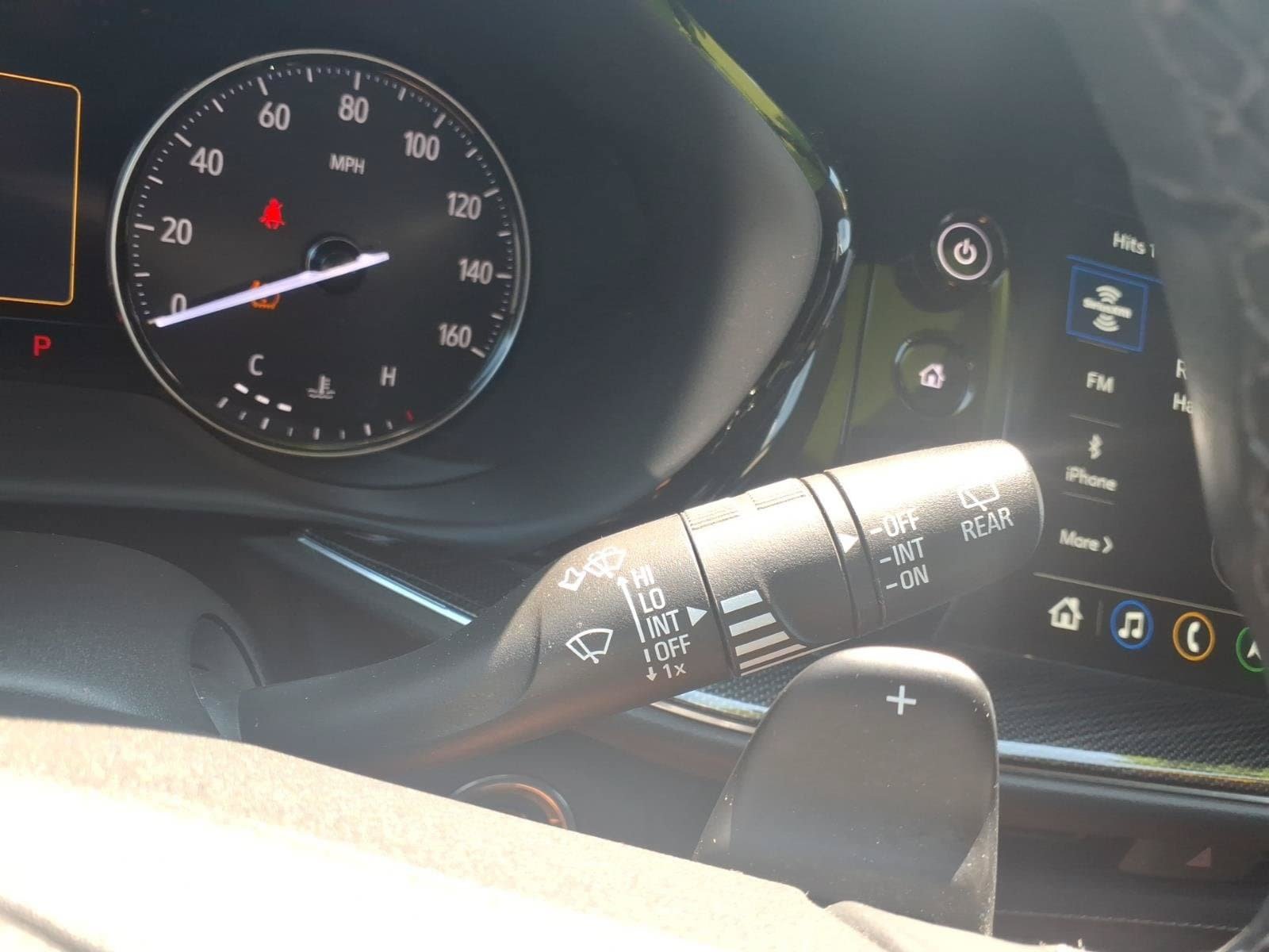 Used 2022 Buick Envision Essence w/ Technology Package I FWD image 27