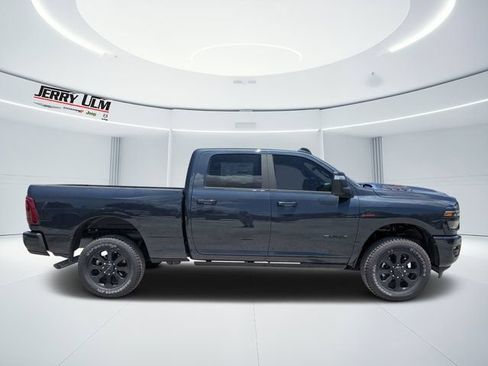 New 2026 RAM 2500 Laramie AWD/4WD image 2