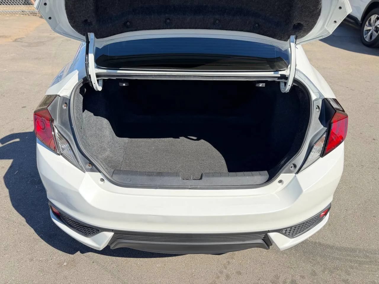 Used 2017 Honda Civic EX-T image 29