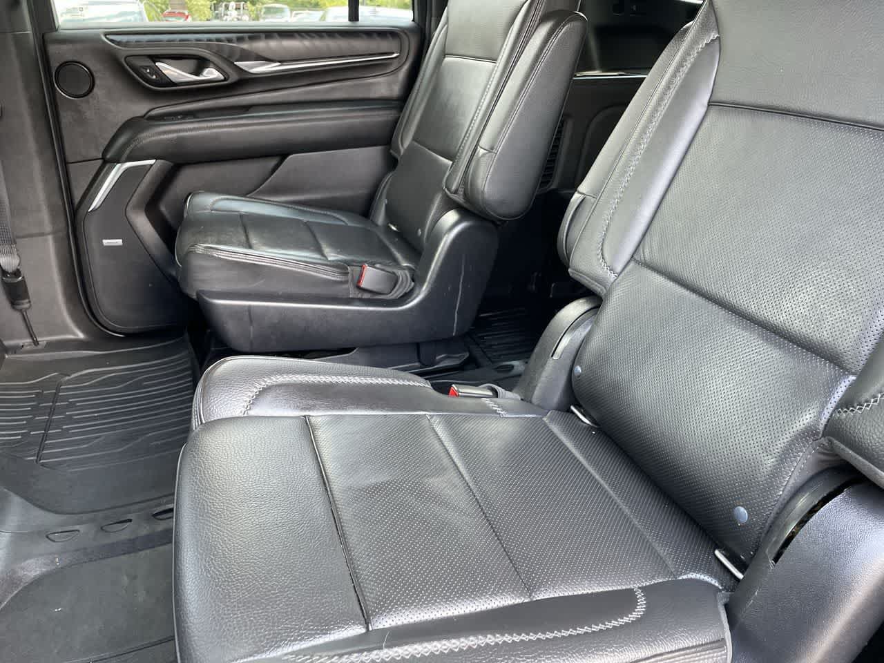Used 2021 GMC Yukon XL Denali w/ Denali Premium Package AWD/4WD image 20