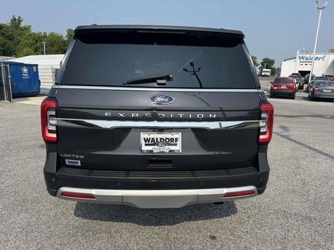 Used 2022 Ford Expedition Limited AWD/4WD image 5
