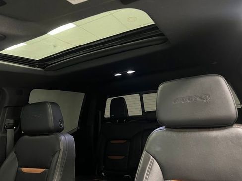 Used 2024 GMC Sierra 1500 AT4 w/ Technology Package image 42