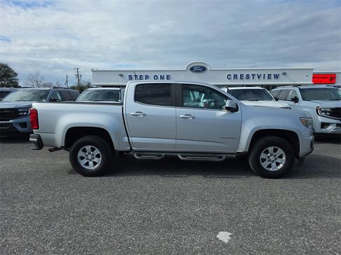 Used 2018 Chevrolet Colorado W/T w/ WT Convenience Package image 4