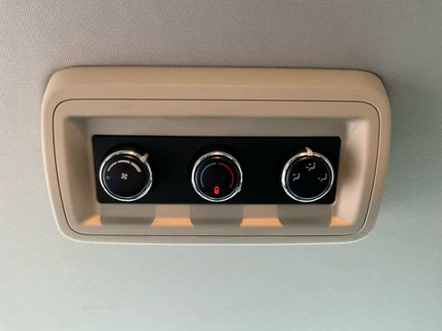 Used 2010 Dodge Grand Caravan SE w/ Popular Equipment Group image 19