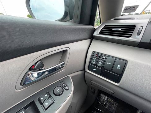 Used 2015 Honda Odyssey EX-L image 23