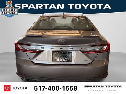 Used 2025 Toyota Camry SE FWD image 5