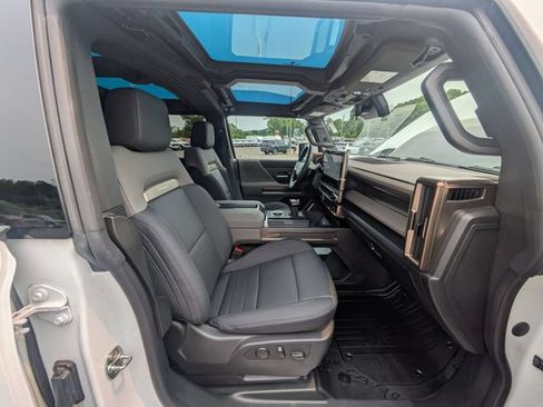 Certified 2025 GMC Hummer EV 3X AWD/4WD image 37
