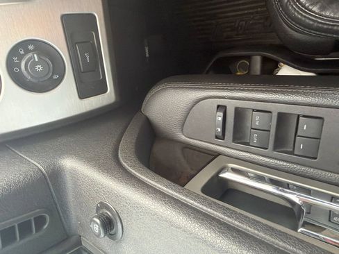 Used 2013 Ford F150 Platinum AWD/4WD image 14