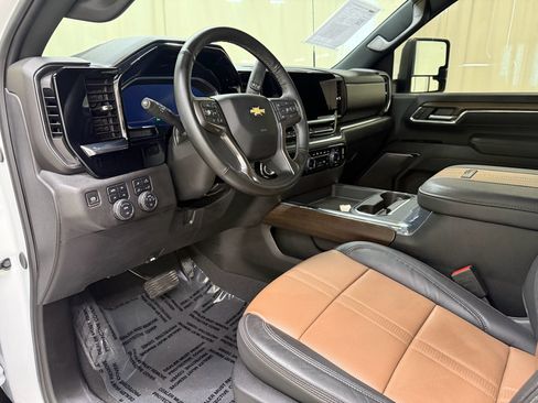 Used 2024 Chevrolet Silverado 2500 High Country AWD/4WD image 33
