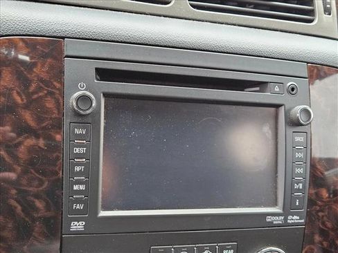 Used 2013 GMC Yukon XL Denali image 17