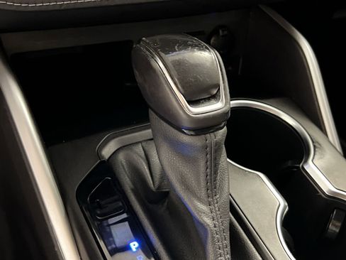 Used 2020 Toyota Highlander XLE image 23